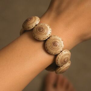 Vintage Exotic Chunky Wooden Oval Bead Stretchy Bracelet Womens